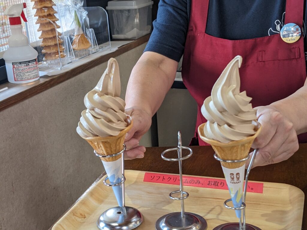 小豆島ライド　マルキン醤油しょうゆソフトクリーム